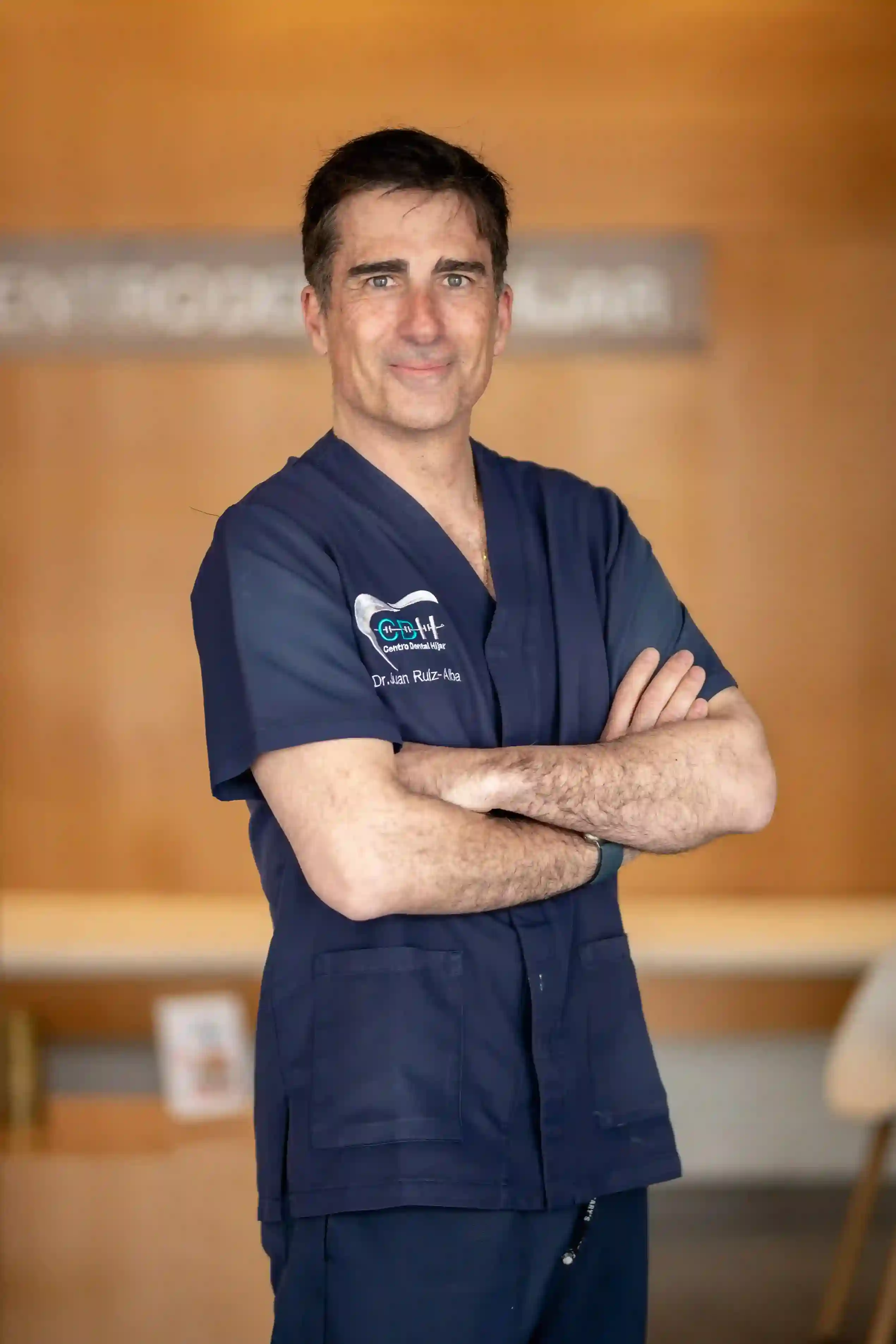 Dr. Juan Ruiz-Alba - Centro Dental Híjar